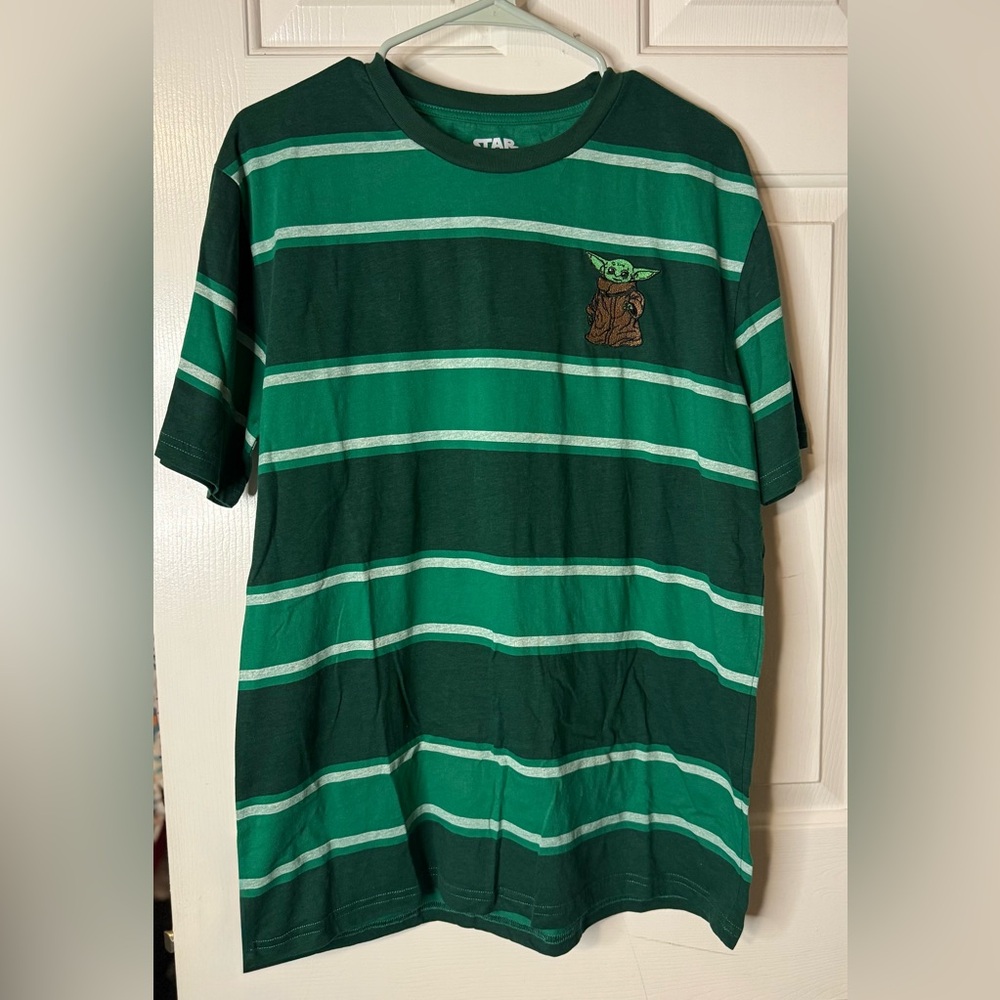 Star Wars Green Striped Men’s T‑Shirt with Yoda Embroidered Patch Size Large